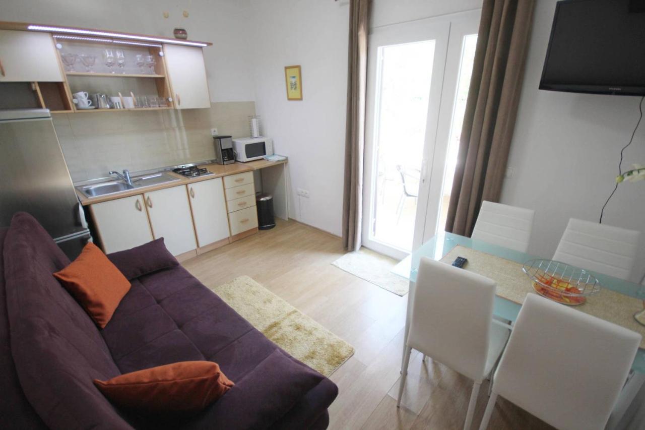 Small Apartment For A Great Holiday 扎达尔 外观 照片