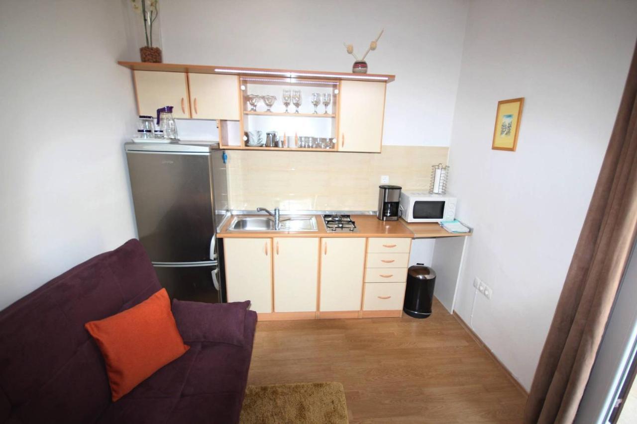 Small Apartment For A Great Holiday 扎达尔 外观 照片